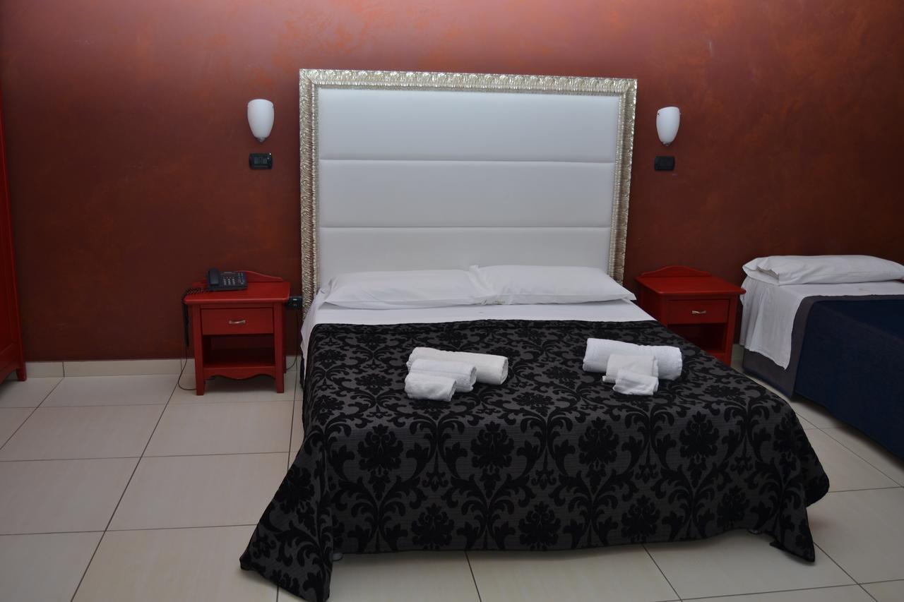 Zaiera Resort Siracusa Solarino Buitenkant foto
